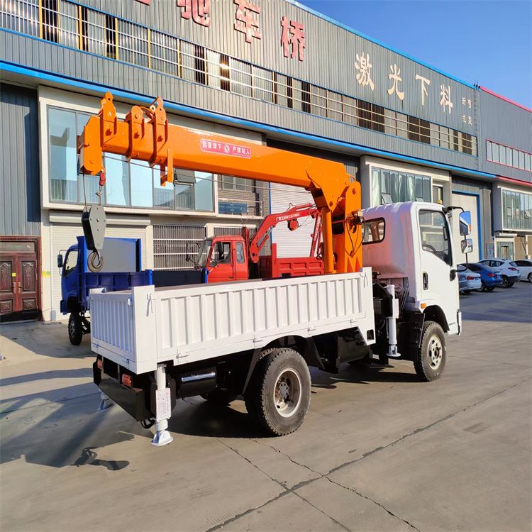 静海区三轮随车吊定制 农用改装机自备吊中瑞长期出售