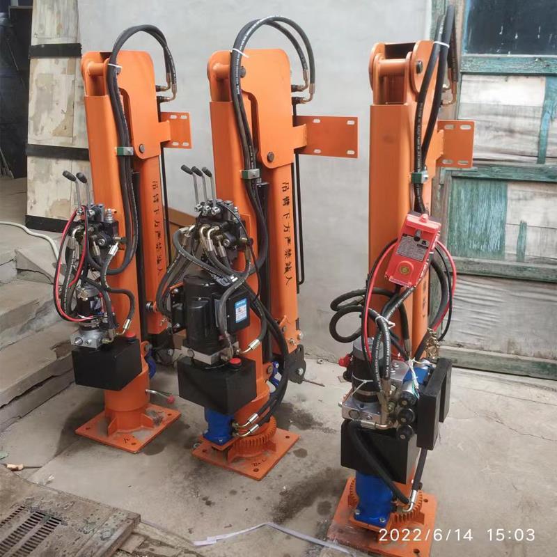 静海区重汽蓝牌随车吊 3.2吨 国六动力强 液压驱动 农用自卸起重机